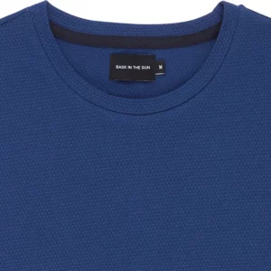 T-shirt. Bask in the Sun. Collection automne hiver 2023