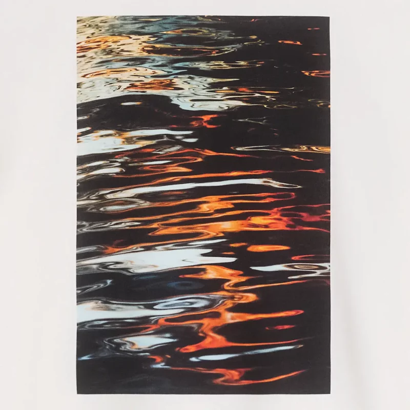 White FLUIDITY TEE – Image 4