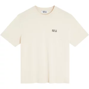 SUSTAINABLE MARITIME MENSWEAR. Bask in the Sun est une marque française qui propose un vestiaire masculin éco-responsable puissamment iodé, inspiré à la fois par l’héritage des vêtements marins et par la mode urbaine. SUSTAINABLE MARITIME MENSWEAR. Bask in the Sun is a French brand that offers a sustainable men's wardrobe with a strong iodine content, inspired by both the heritage of marine clothing and urban fashion.