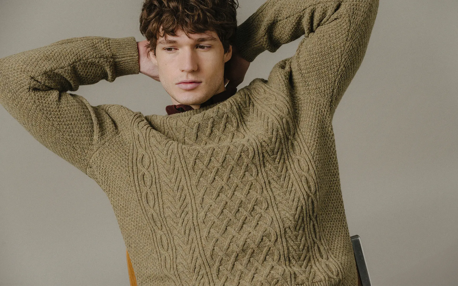 SUSTAINABLE MARITIME MENSWEAR. Bask in the Sun est une marque française qui propose un vestiaire masculin éco-responsable puissamment iodé, inspiré à la fois par l’héritage des vêtements marins et par la mode urbaine. SUSTAINABLE MARITIME MENSWEAR. Bask in the Sun is a French brand that offers a sustainable men's wardrobe with a strong iodine content, inspired by both the heritage of marine clothing and urban fashion.