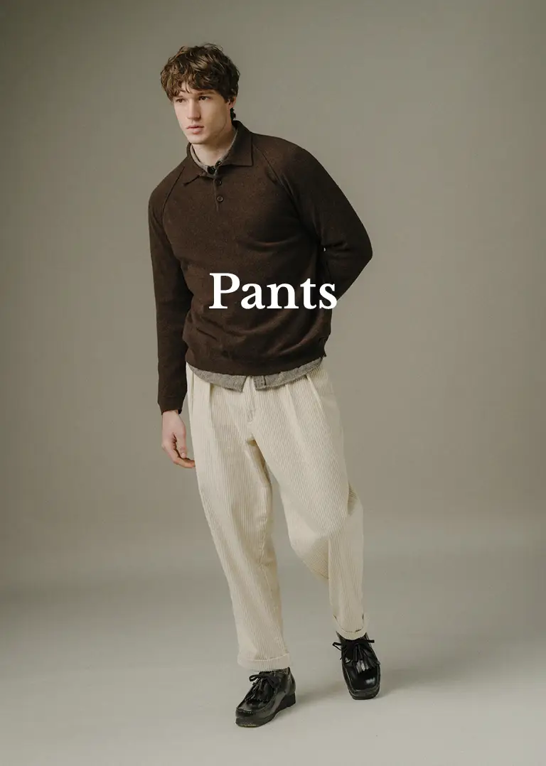 SUSTAINABLE MARITIME MENSWEAR. Bask in the Sun est une marque française qui propose un vestiaire masculin éco-responsable puissamment iodé, inspiré à la fois par l’héritage des vêtements marins et par la mode urbaine. SUSTAINABLE MARITIME MENSWEAR. Bask in the Sun is a French brand that offers a sustainable men's wardrobe with a strong iodine content, inspired by both the heritage of marine clothing and urban fashion.